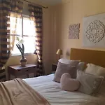 Romantic Apartment With Free Parking