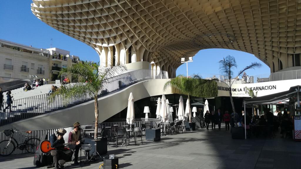 Romantic With Free Parking * Sevilla