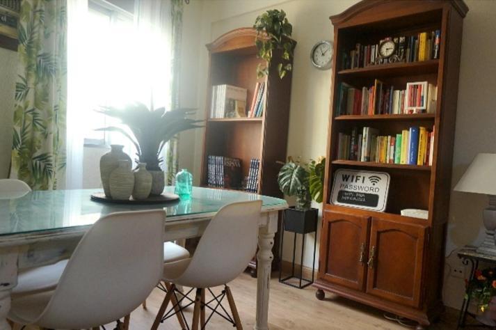 Apartamento Romantic With Free Parking